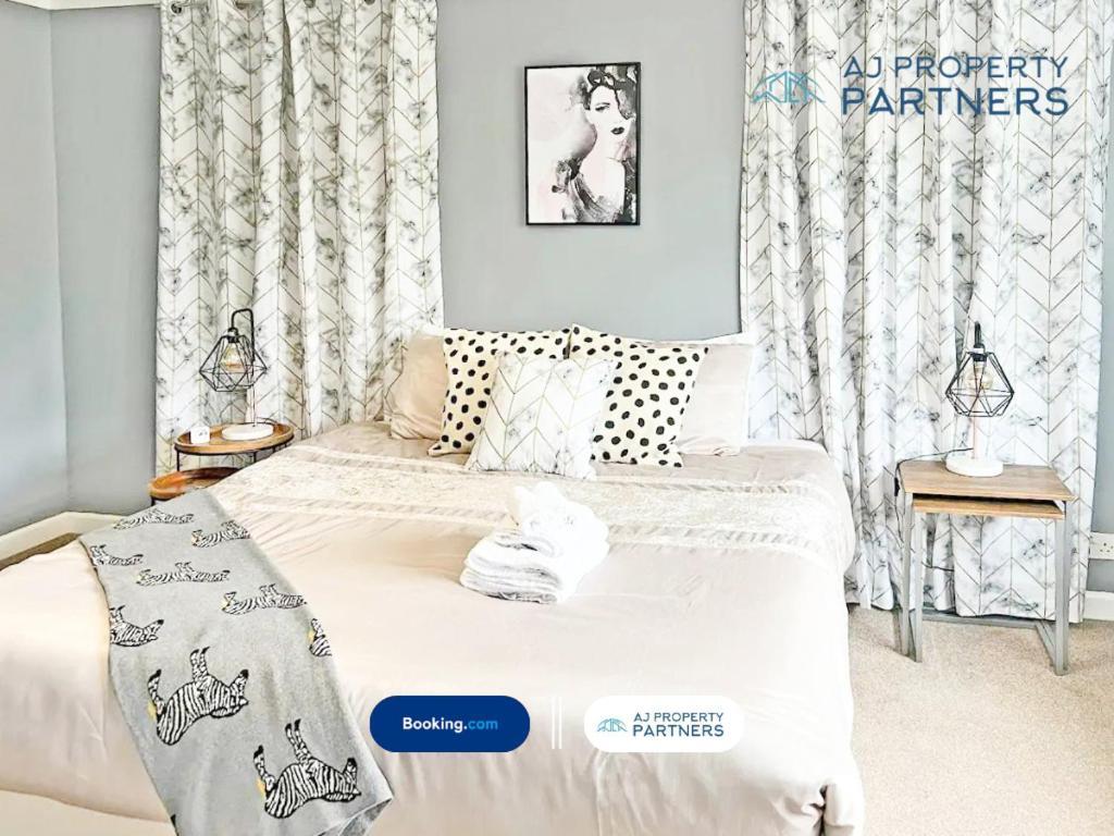 Premium Deal L Hill View Home L Last-Minute Offer L Cheltenham L Aj Properties L Perfect For Short Or Long Stays L 4Beds 4Bedrooms Экстерьер фото