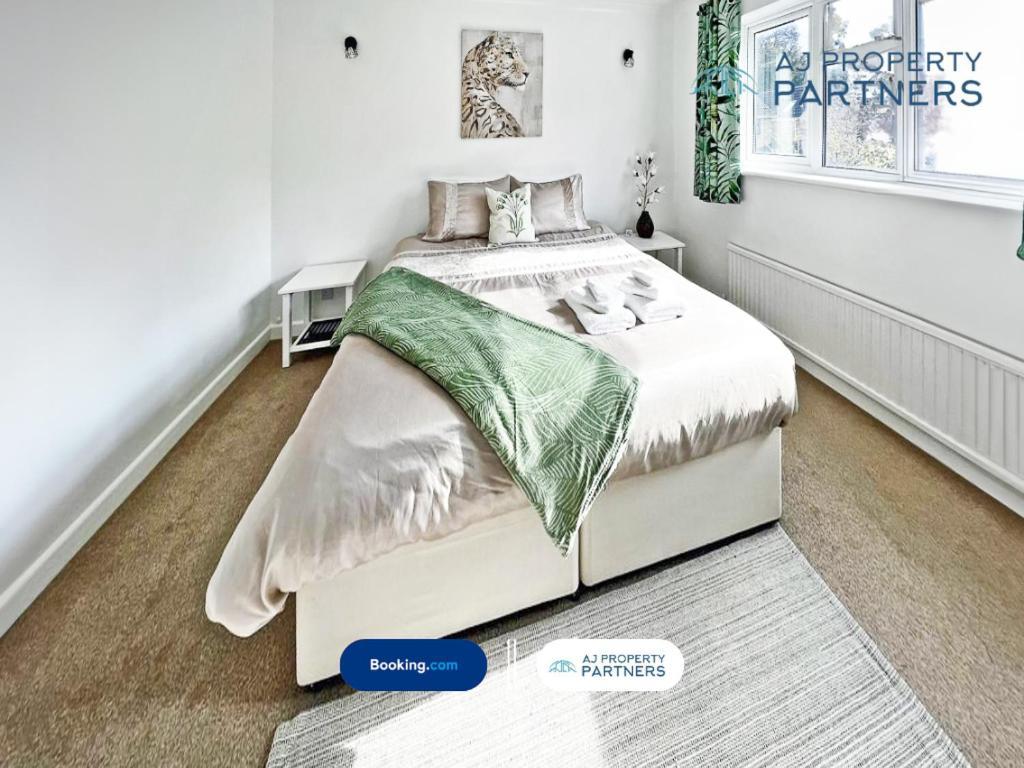 Premium Deal L Hill View Home L Last-Minute Offer L Cheltenham L Aj Properties L Perfect For Short Or Long Stays L 4Beds 4Bedrooms Экстерьер фото