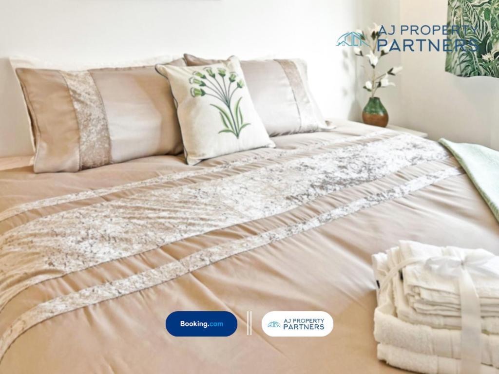 Premium Deal L Hill View Home L Last-Minute Offer L Cheltenham L Aj Properties L Perfect For Short Or Long Stays L 4Beds 4Bedrooms Экстерьер фото
