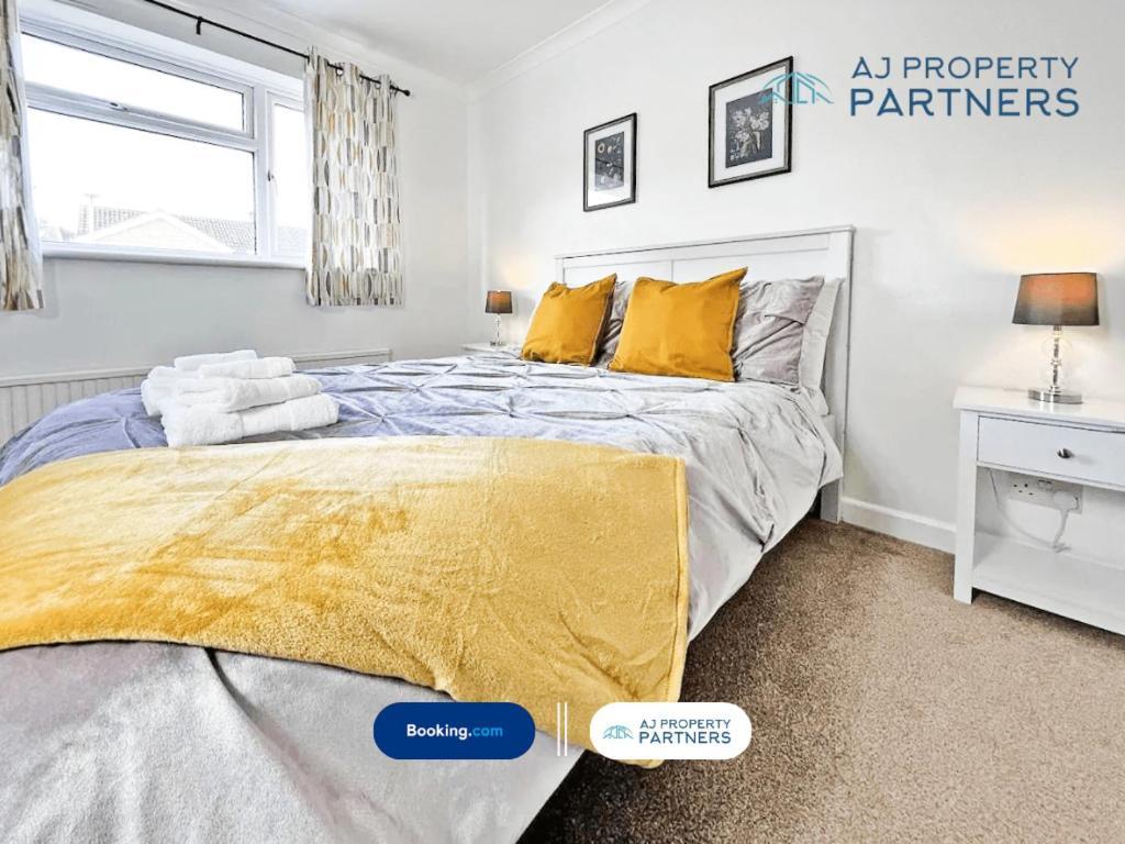 Premium Deal L Hill View Home L Last-Minute Offer L Cheltenham L Aj Properties L Perfect For Short Or Long Stays L 4Beds 4Bedrooms Экстерьер фото