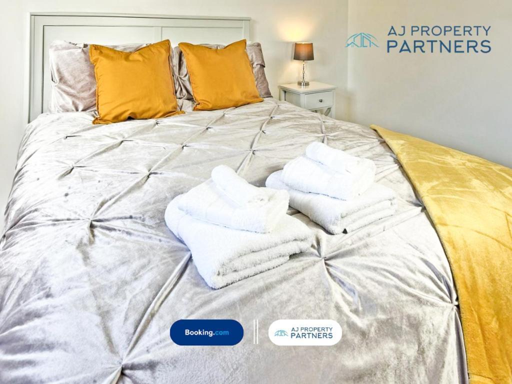Premium Deal L Hill View Home L Last-Minute Offer L Cheltenham L Aj Properties L Perfect For Short Or Long Stays L 4Beds 4Bedrooms Экстерьер фото